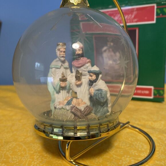 House of Lloyd-Christmas Around the World-3 Kings Ornament with Stand-Glass 1994 - Picture 3 of 5